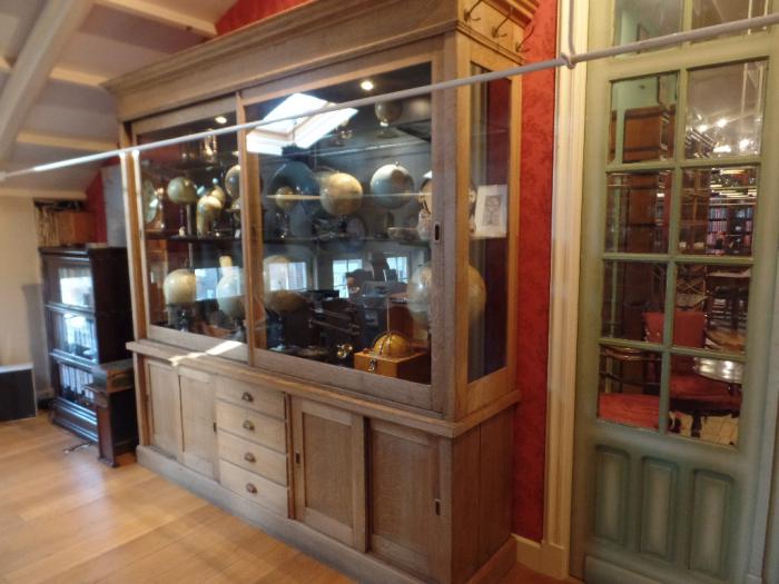 winnen Interesseren slank Antique Warehouse - Antiek | Globe Wernicke | Zeist | Utrecht